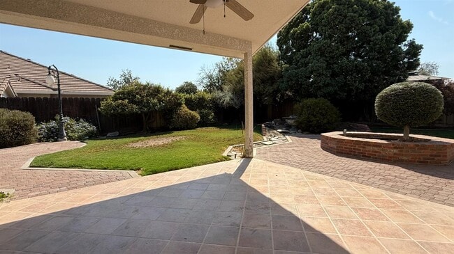 Building Photo - 521 Sherwood Ct