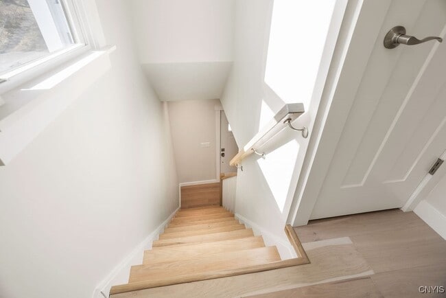 Building Photo - 48 North St