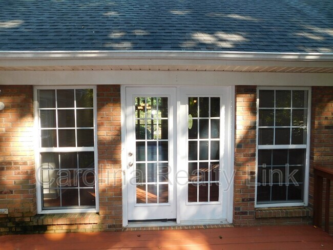 Building Photo - 235 Harbor Landing Dr