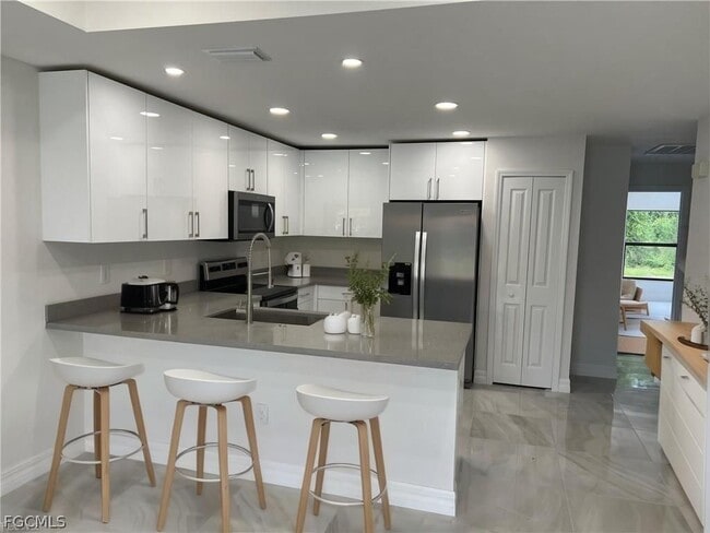 Building Photo - 4854 30th St SW