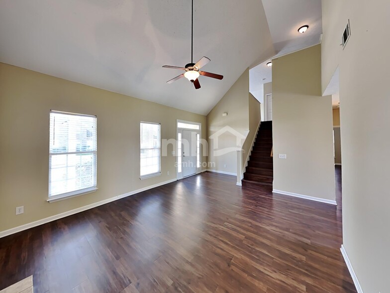 Building Photo - 106 Brant Ln