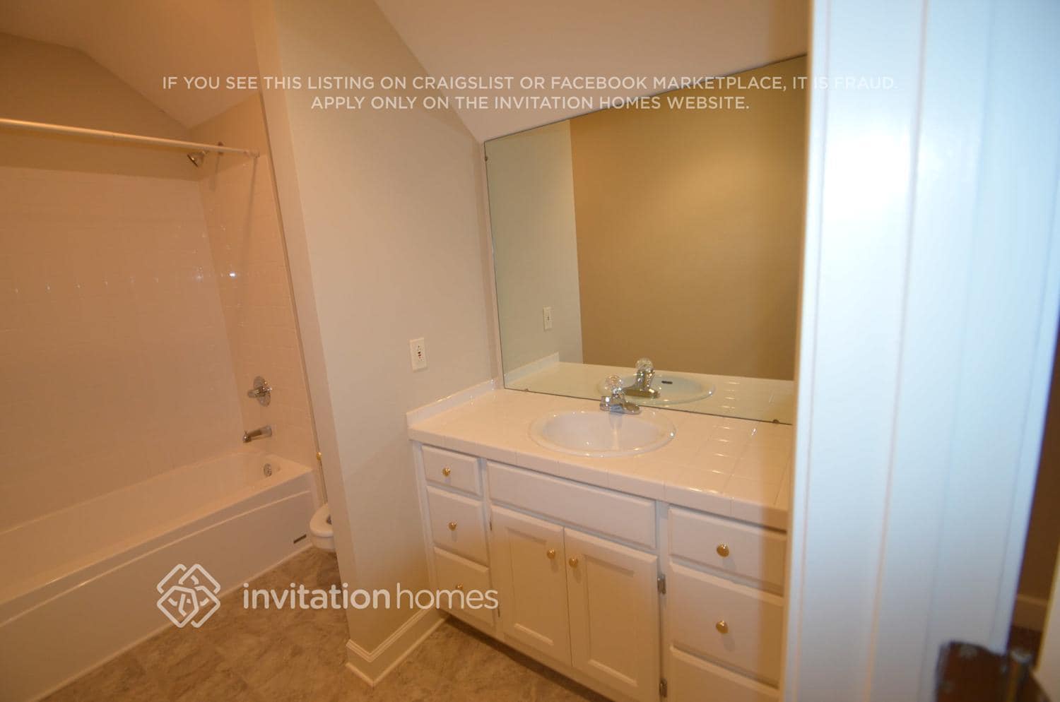 Building Photo - 19524 Coachmans Trace