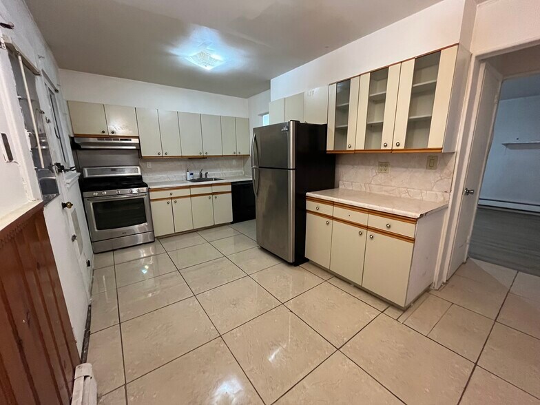 Building Photo - 8036 242nd St