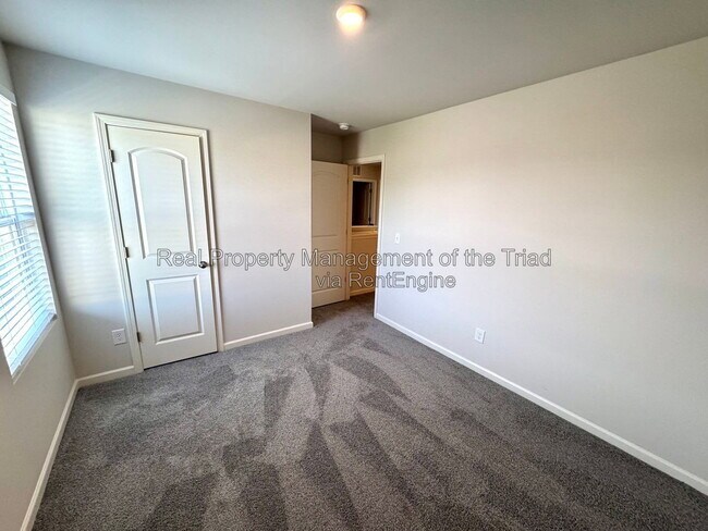 Building Photo - 4104 Devonwood Ct
