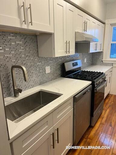 Building Photo - 59 Hawthorne St