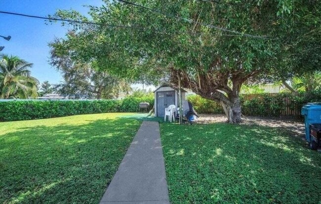 Primary Photo - 212 NW 11th Ave