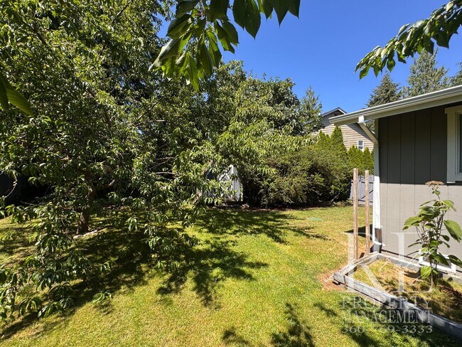 Building Photo - 8240 NE Seawind Ave