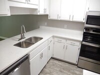 Building Photo - 4885 Old Bainbridge Rd