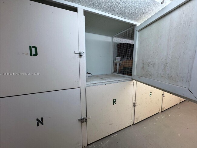Building Photo - 5555 Collins Ave