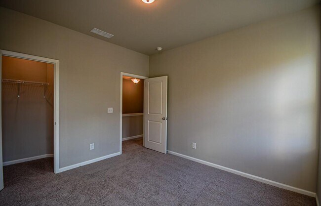 Building Photo - 104 Black Gum