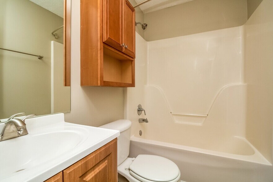 Building Photo - 2923 Bray Ct