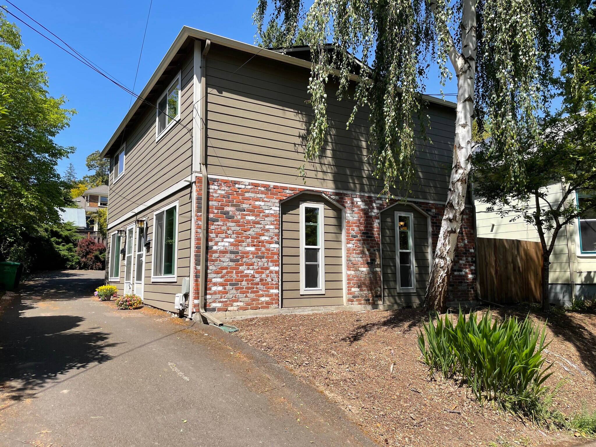 Building Photo - 3127 Southeast 9th Avenue