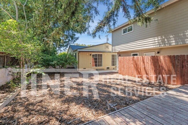 Building Photo - 705 Orange Grove Way