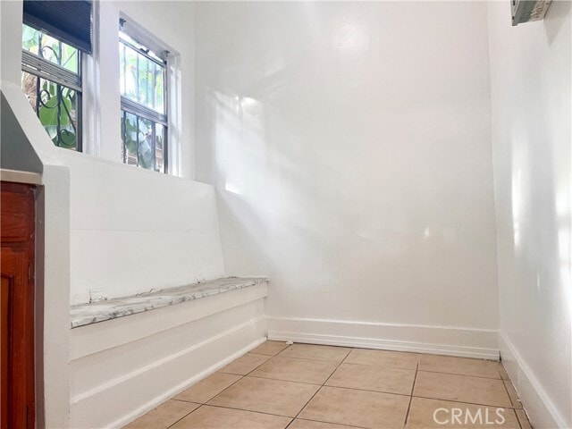 Building Photo - 900 W 52nd St