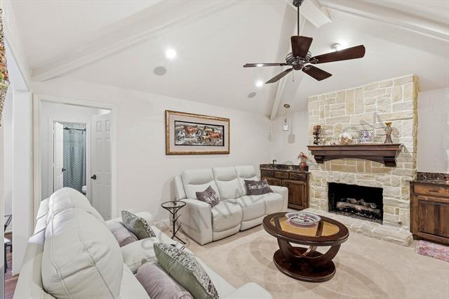 Building Photo - 748 Blue Jay Ln