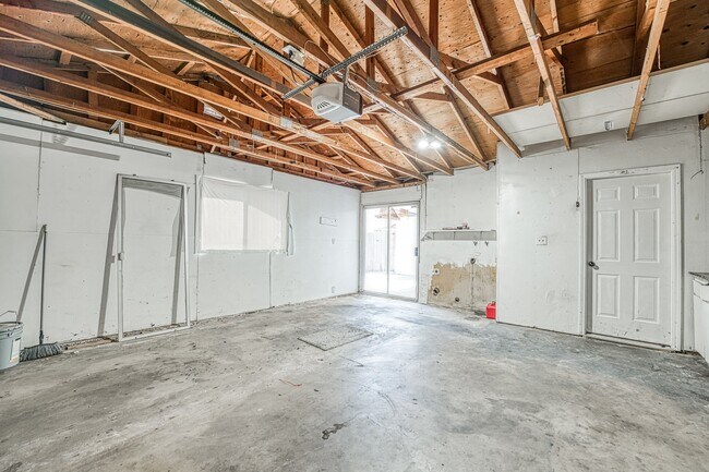 Building Photo - 351 Fairmont Ave