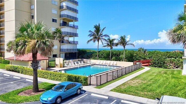 Building Photo - 7430 S Ocean Dr