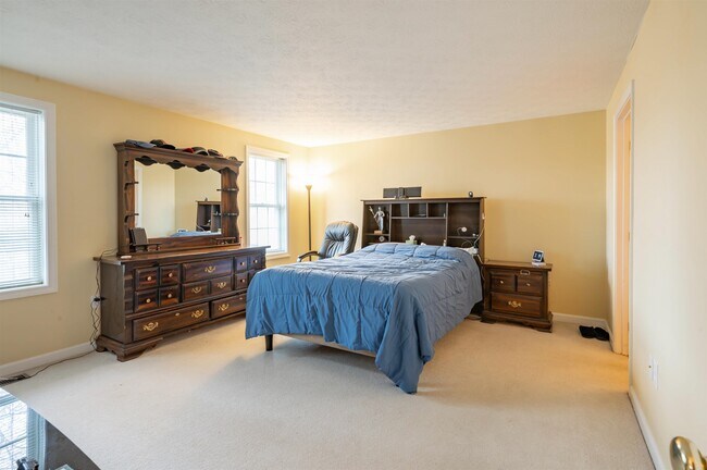 Building Photo - 4 Myopia Ln