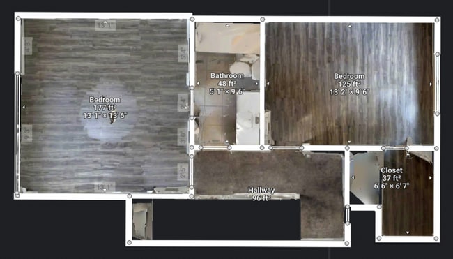 Building Photo - 2820 S Pines Dr