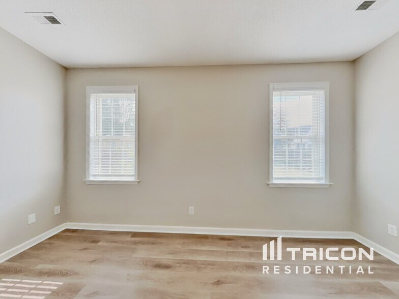 Building Photo - 2403 Glen Meadow Dr