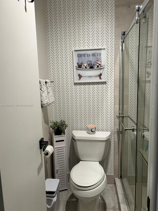 Building Photo - 3538 SW 17th St