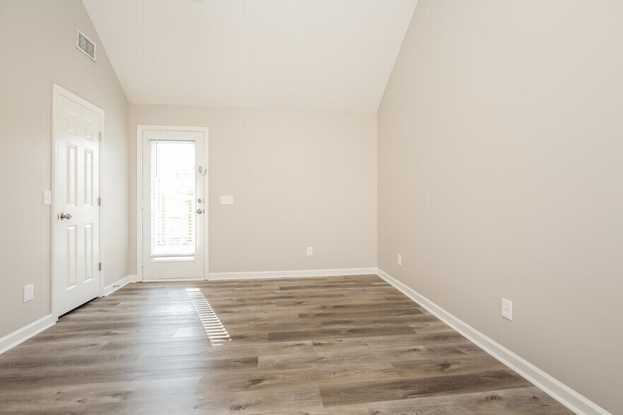 Building Photo - 805 Stone Flower Ct