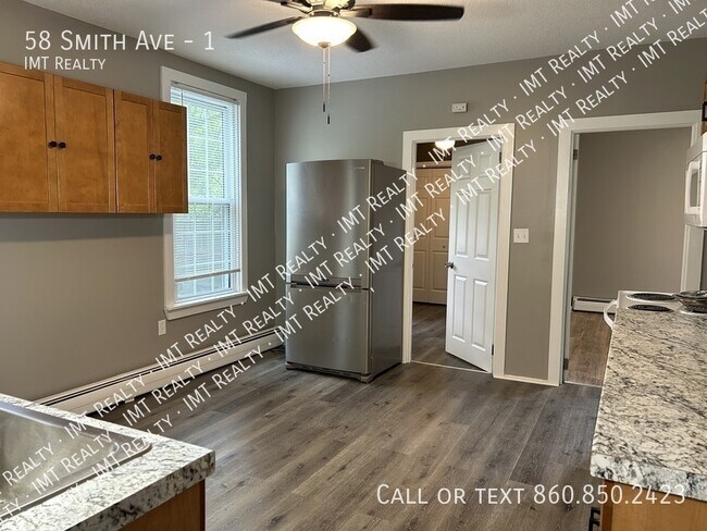 Building Photo - 58 Smith Ave