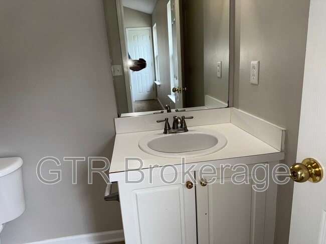 Building Photo - 179 Watercress Ct