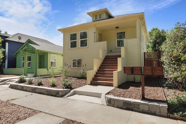 Building Photo - Beautifully updated 2/1 in North Oak Park! Located Close to UC Davis Med Center + MgGeorge Law Sc...