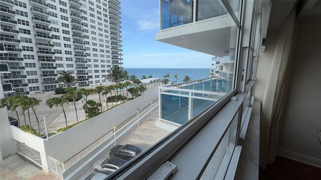 Building Photo - 3430 Galt Ocean Dr