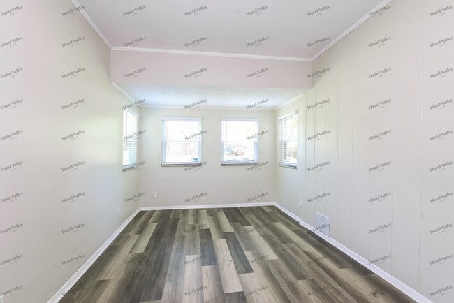 Building Photo - 265 St Patrick Ln