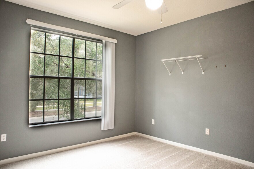 Building Photo - 5125 Palm Springs Blvd