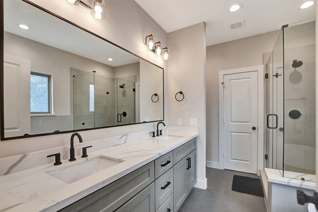 Building Photo - 3704 Creekmont Grn Ln