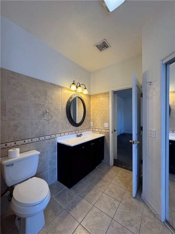 Building Photo - 4402 Cll Viveza