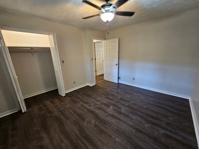 Building Photo - 5566 Rock Garden Ct NW