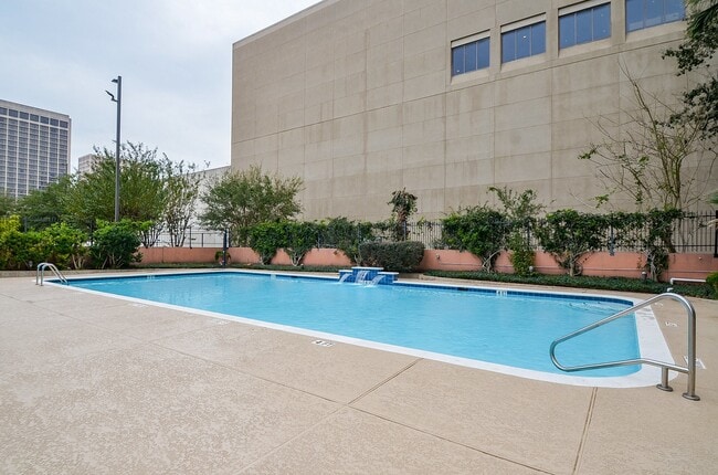 Building Photo - 5150 Hidalgo St