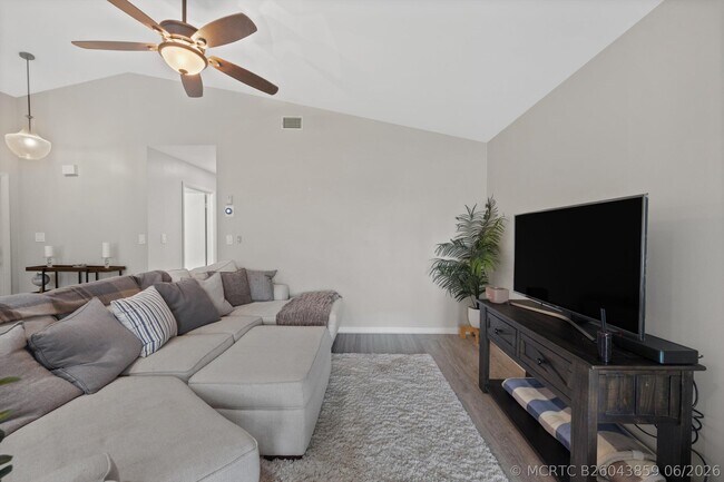 Building Photo - 2482 Bedford Mews Dr