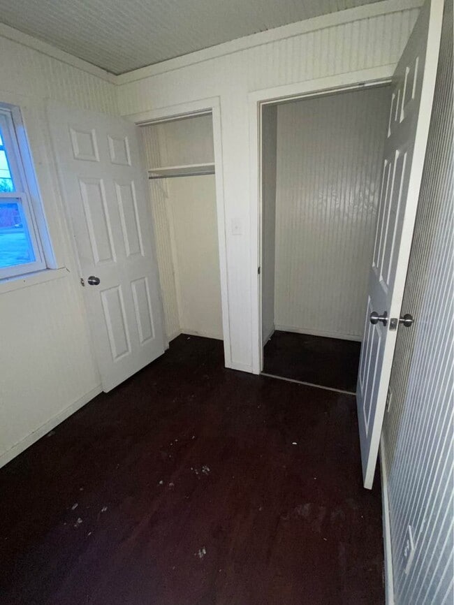 Building Photo - 2138 9th Ave