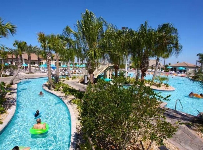 Building Photo - 1043 Splash Shot Pl