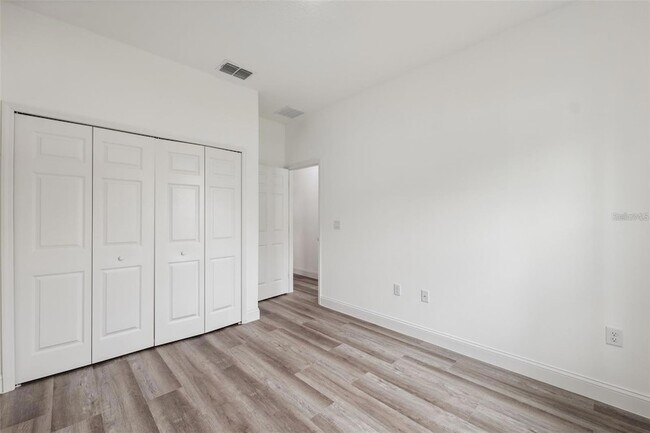 Building Photo - 6062 SW 154th Place Rd