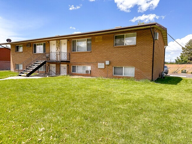 Building Photo - 1748 S 500 E