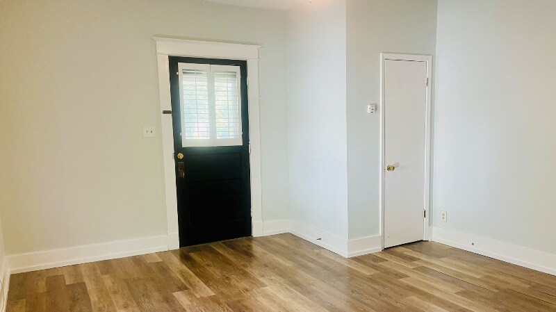 Building Photo - 0000-0001 block from U of Memphis