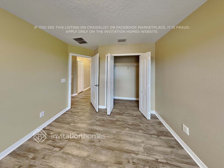 Building Photo - 916 Cristelle Jean Dr