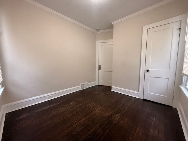 Building Photo - 3241 Kildare Rd