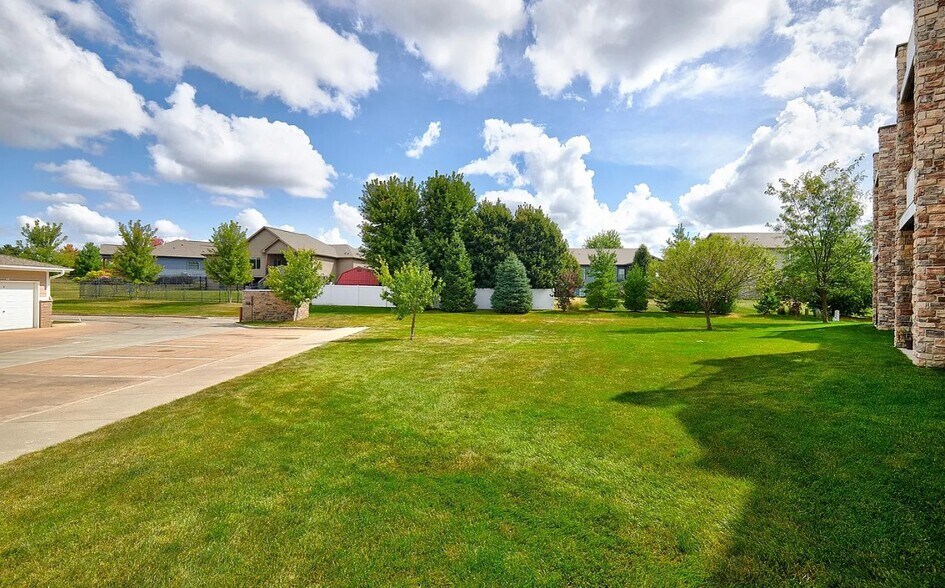 Building Photo - 8350 Ep True Pky