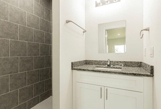 Building Photo - 255 Christine St NW