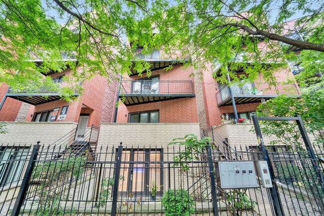 Primary Photo - 25 E 26th St