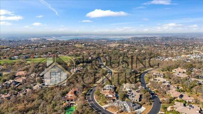 Building Photo - Breathtaking Luxury Custom Rental in Guard Gated Serrano Golf Community!!