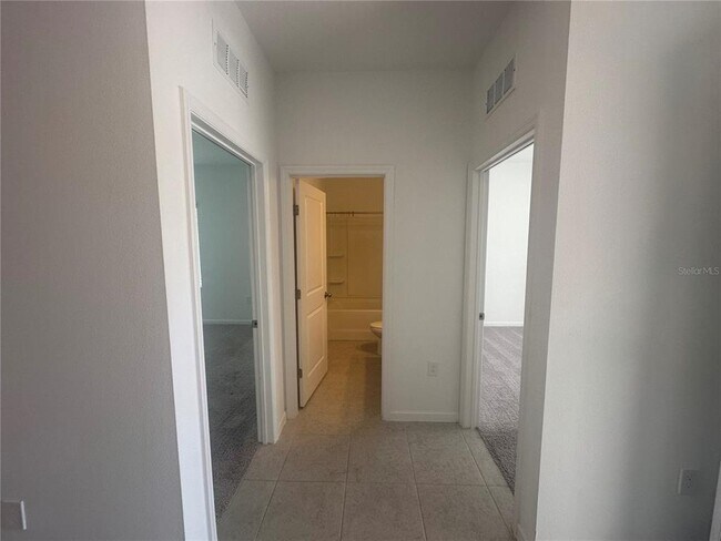 Building Photo - 2062 Gold Dust Dr