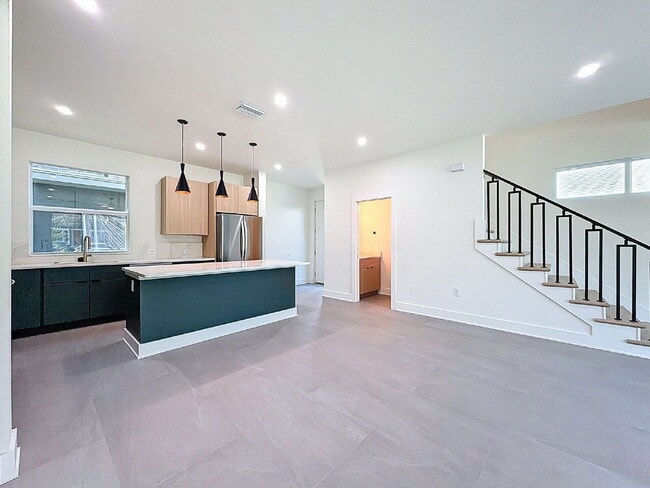 Building Photo - 340 14th St N